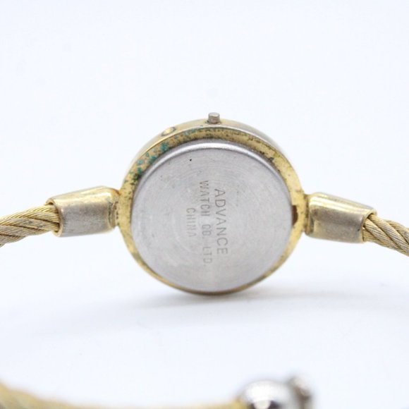 Vintage Advance Digital Watch Women Gold Tone Stainless Steel Bracelet Retro 80s - Picture 8 of 8